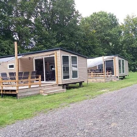 Chalet 2 Landgoedcamping Nienoord In Leek エクステリア 写真