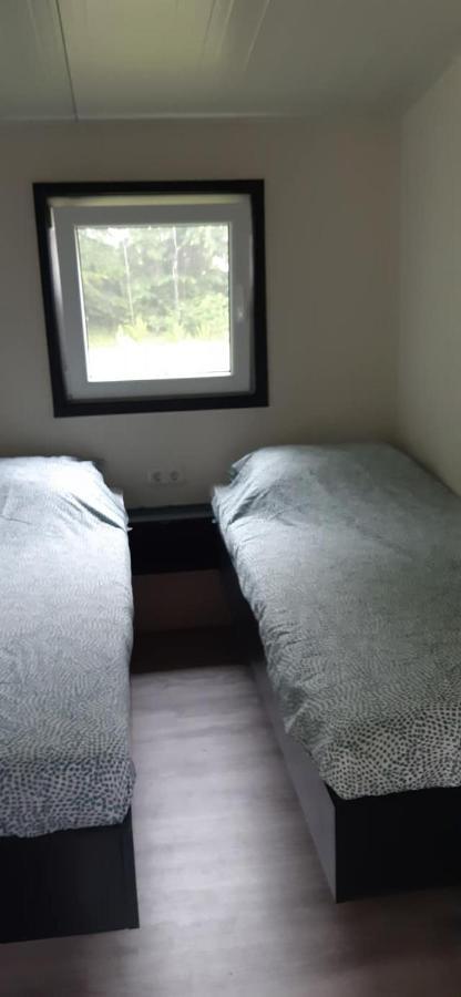 Chalet 2 Landgoedcamping Nienoord In Leek エクステリア 写真