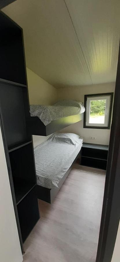 Chalet 2 Landgoedcamping Nienoord In Leek エクステリア 写真
