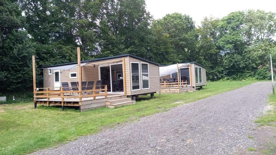 Chalet 2 Landgoedcamping Nienoord In Leek エクステリア 写真